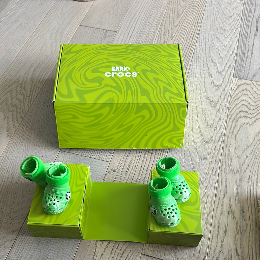 CROCS Vibrant Green Pet Shoes